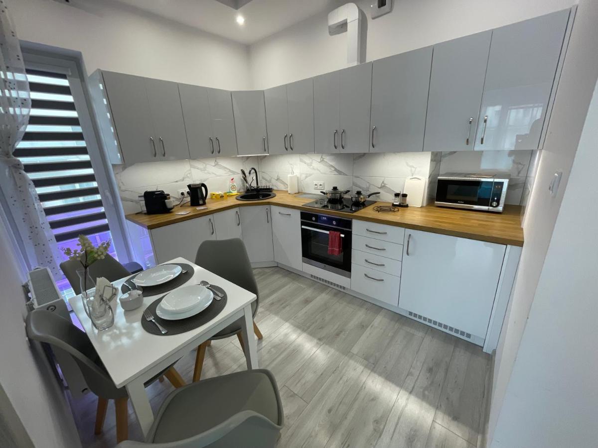Apartament Nowoczesny Komfortowy Kustronia Z Garazem Balkonem Wanna Бельсько-Бяла Екстер'єр фото